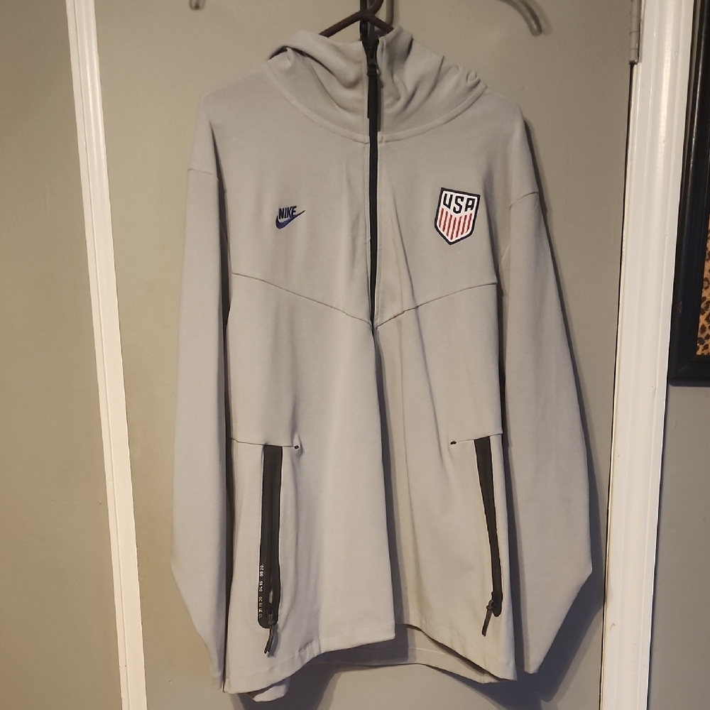 Nike Light Gray USA Emblem Hoodie